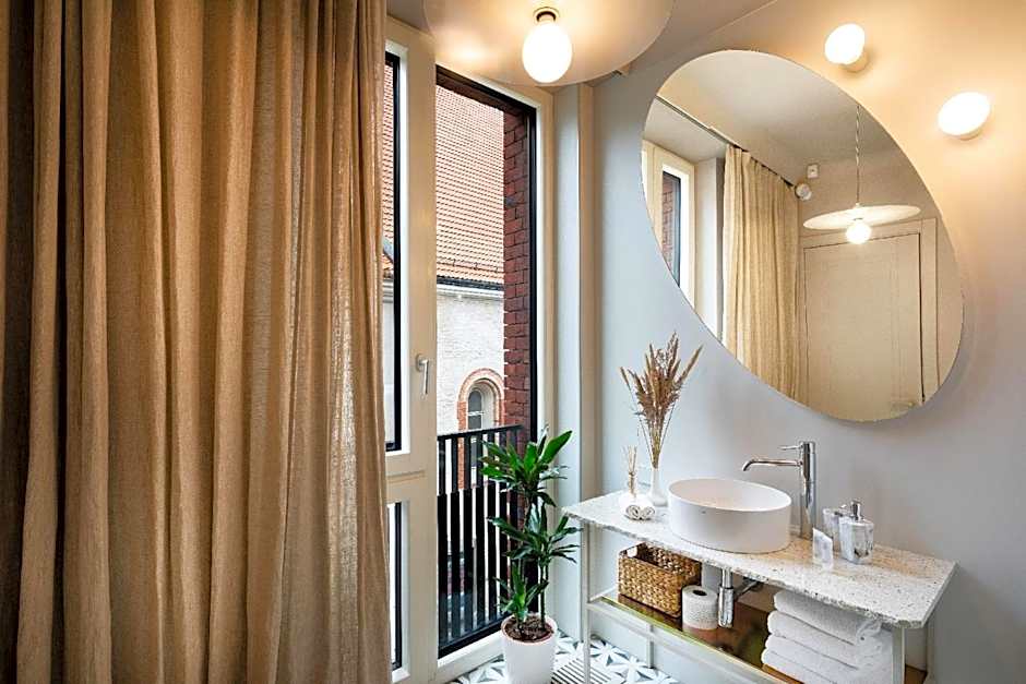 Redstone Apartments & Boutique Suites