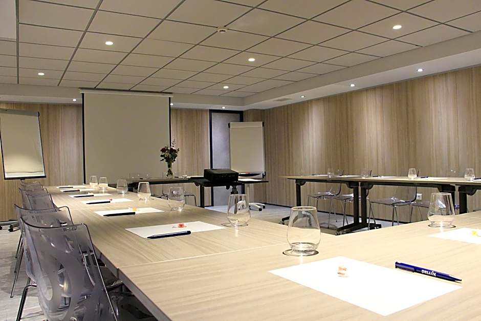 Kyriad La Rochelle City Center