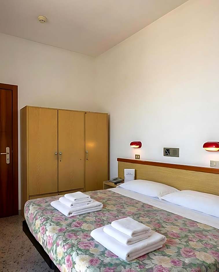 Hotel Columbia Frontemare