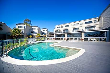 Corrigans Cove Apartment