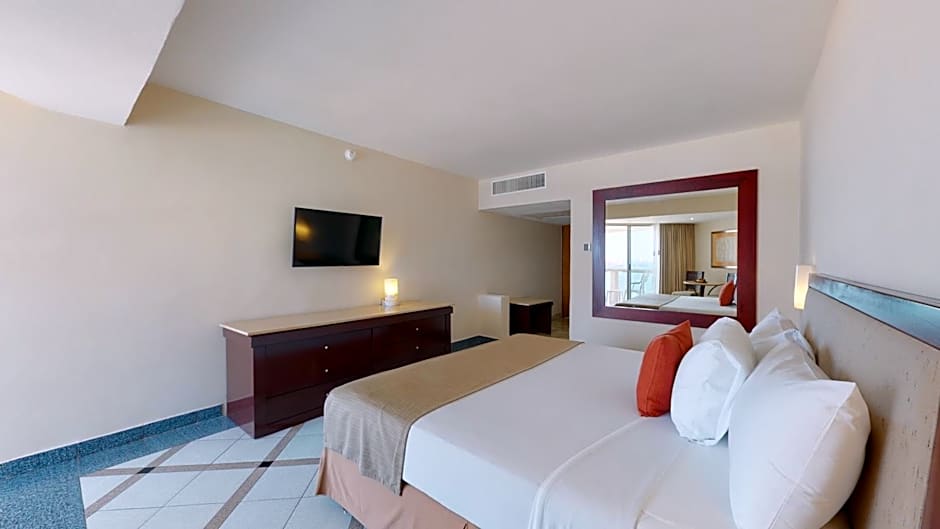 Park Royal Beach Ixtapa - All Inclusive