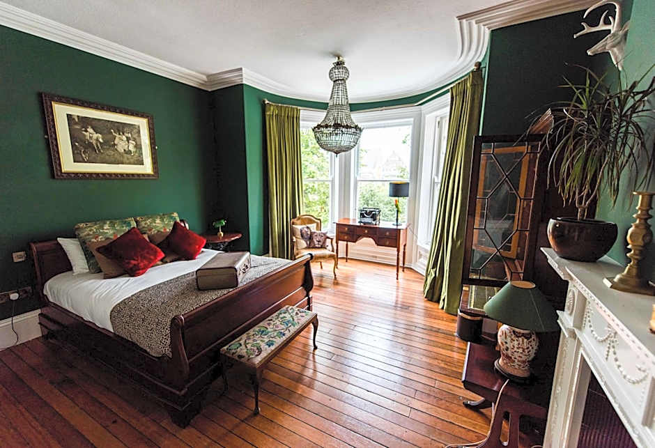 The Harrison Chambers of Distinction