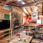 Big Bear, 3 Bedrooms, Stone Fireplace, Midtown, Sleeps 8
