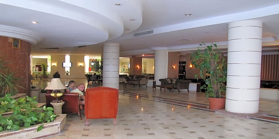 Dexon Roma Hotel & Aqua Park