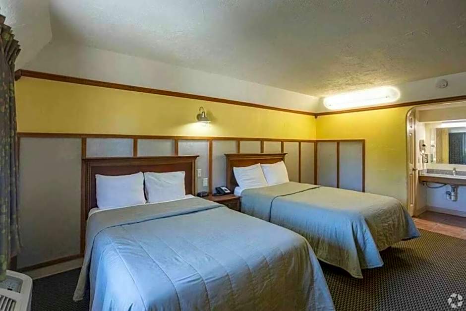 Bo Hotel Canadian Courts