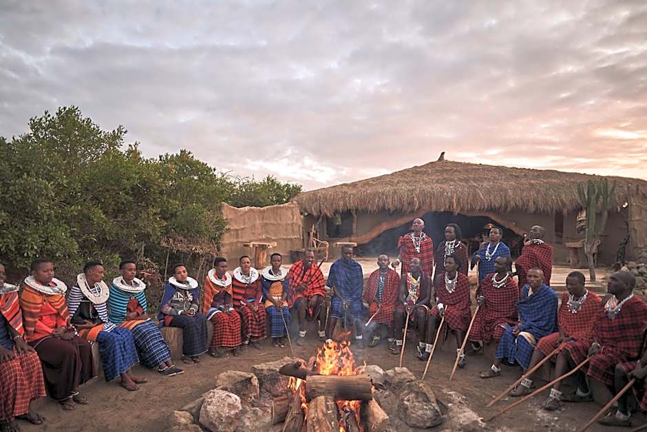 Original Maasai Lodge – Africa Amini Life