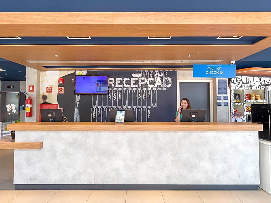 Ibis Budget Blumenau