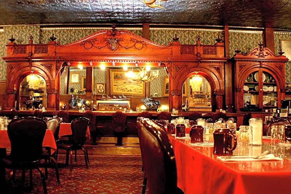 Irma Hotel
