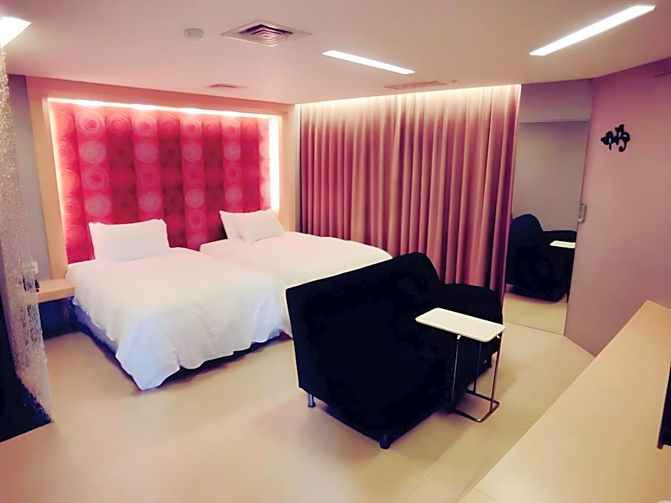 Every Day Hot Spring Hotel