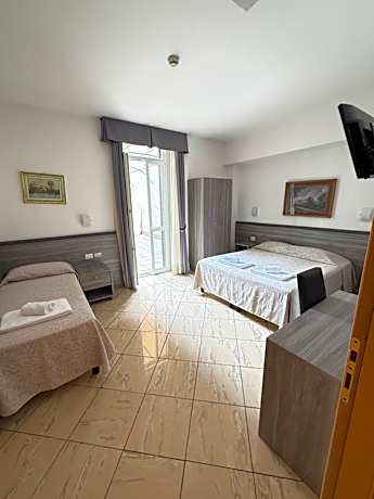 Triple Room with Terrace