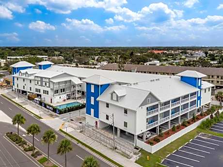 The J Hotel Dunedin Clearwater, an Ascend Collection Hotel