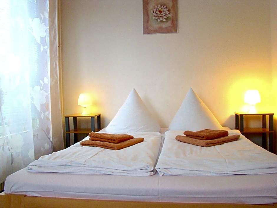 BNB near Brandenburg Gate - Rooms & Apartments