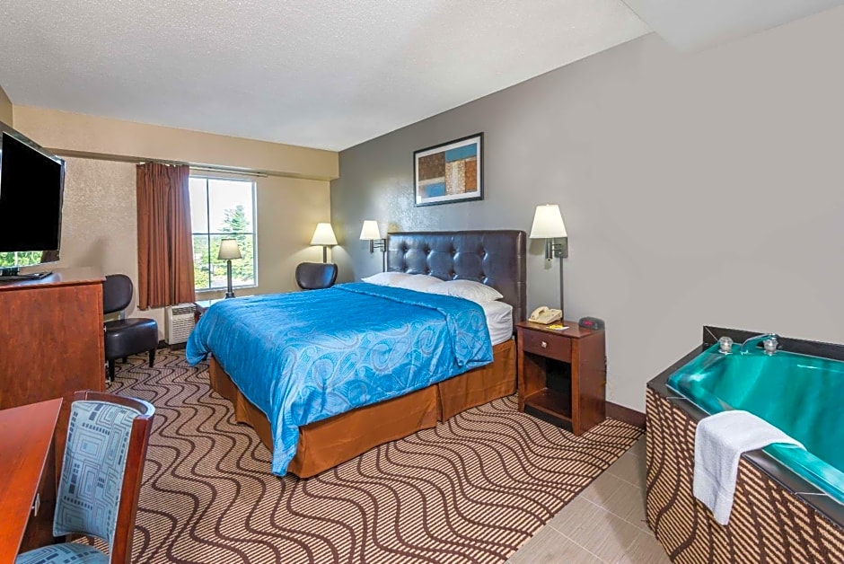 Super 8 by Wyndham Mars/Cranberry/Pittsburgh Area