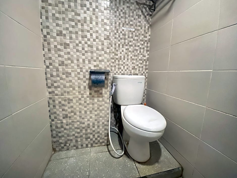 Penginapan Star Ambon Mitra RedDoorz