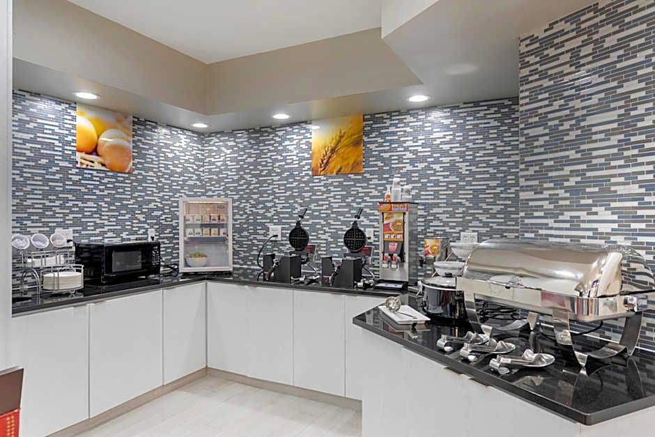 Comfort Inn & Suites Memphis East