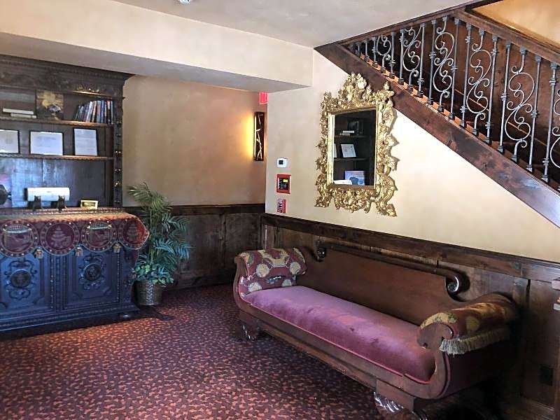 Border House at Crystal Bay Casino