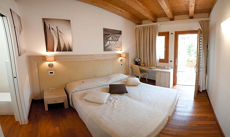 Tre Merli Beach Hotel