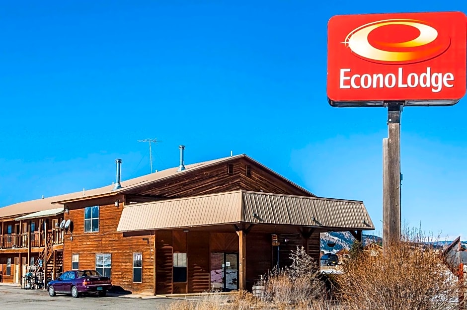 Econo Lodge Eagle Nest