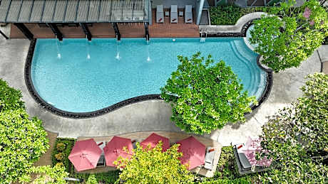 Altera Hotel and Residence by At Mind