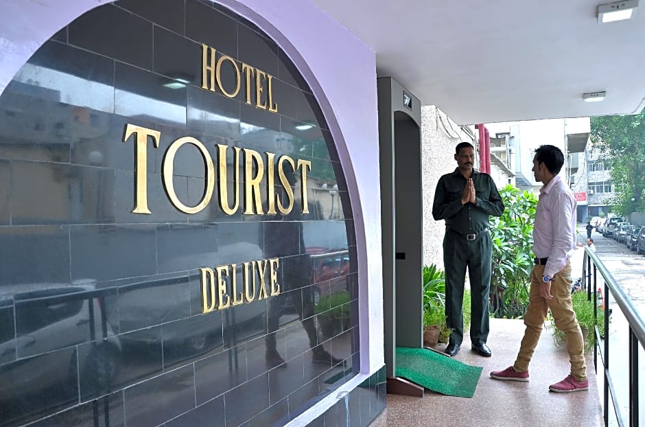 Hotel Tourist Deluxe