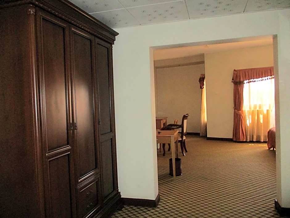 Imperial Royale Hotel