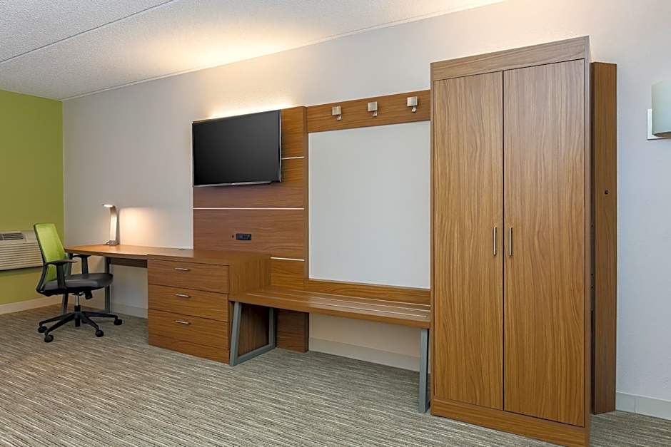 Holiday Inn Express Milwaukee - West Medical Center By IHG