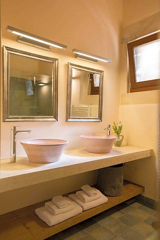 Kapsaliana Village Hotel