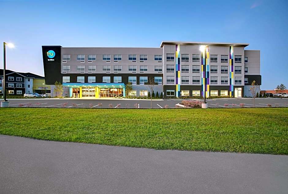 Tru by Hilton Stoughton, WI