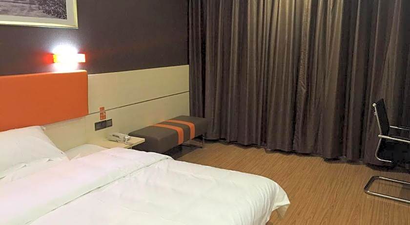 7 Days Premium Yunfu Xinxing Coach Terminal Branch