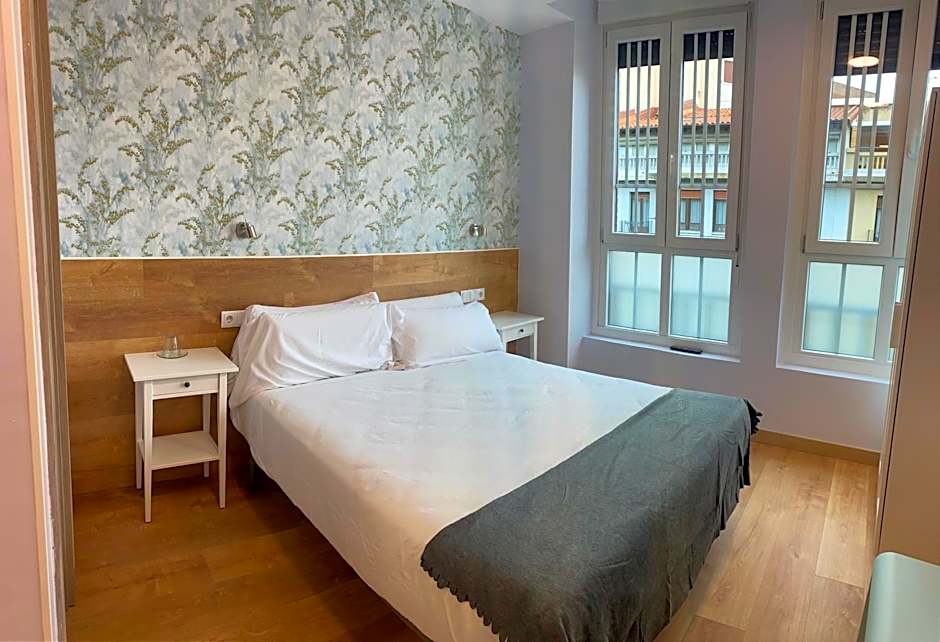 Foto 1 di 2 di Double Room with Private Bathroom