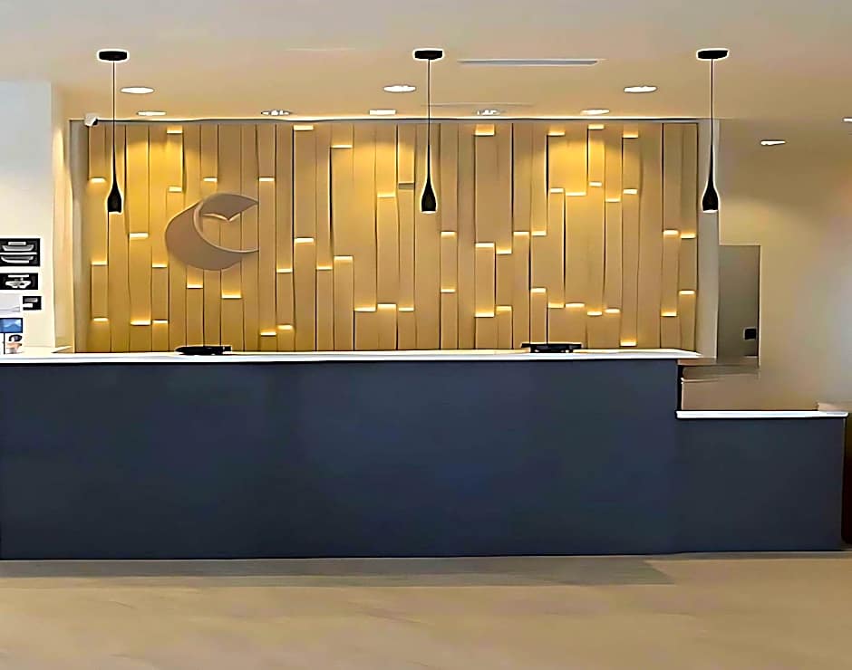 Comfort Suites