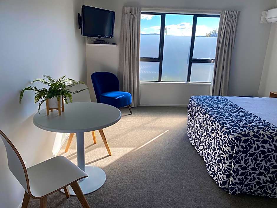 Alpine Lake Motor Lodge