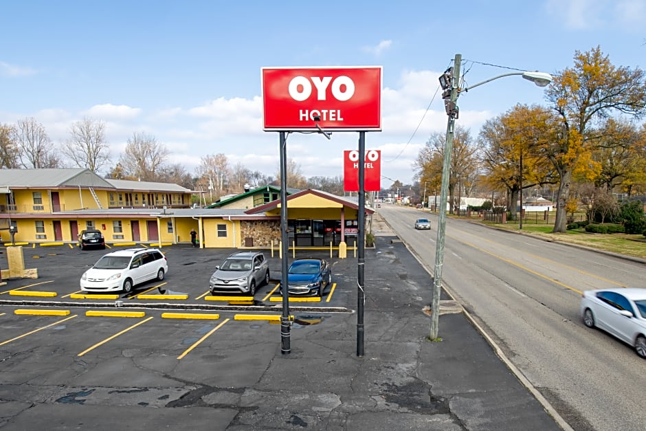 OYO Hotel Blytheville AR I-55