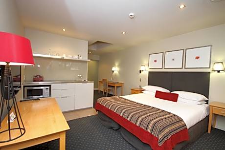 Executive Studio with Hot Tub