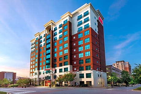Hampton Inn & Suites National Harbor/Alexandria Area
