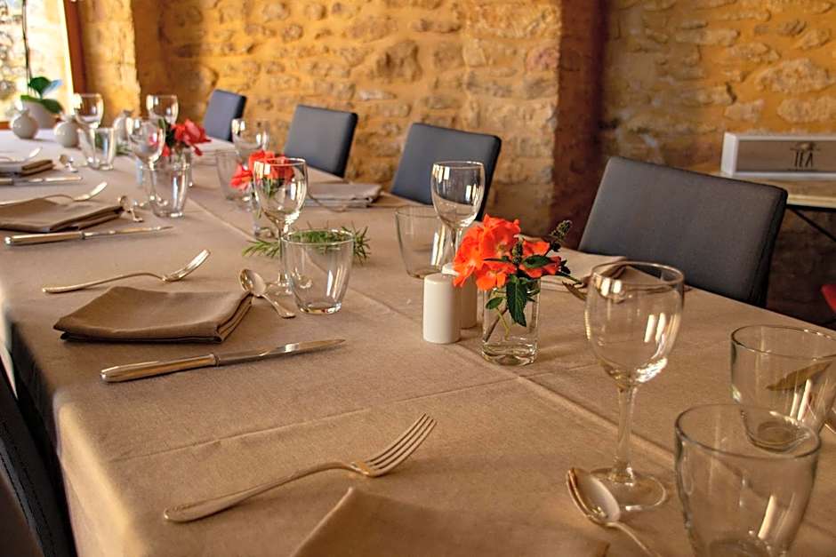 Aux Bories de Marquay, chambres d'hôtes B&B avec piscine et SPA près de Sarlat