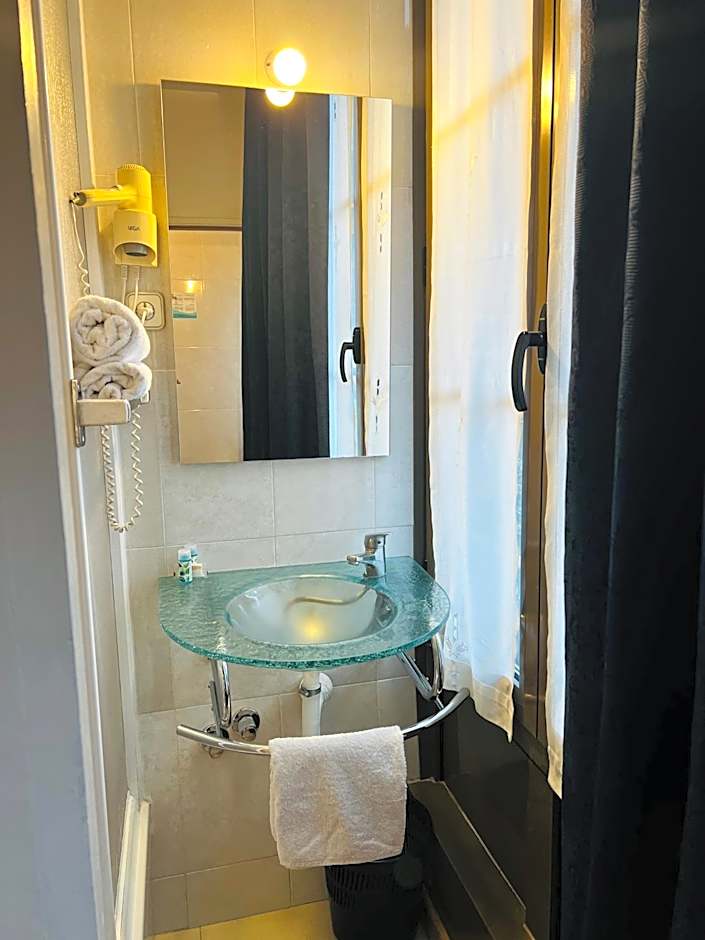 Ciudad Condal Hostal - Paseo de Gracia