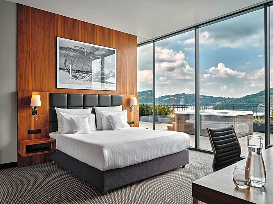 Heron Live Hotel Marina & SPA