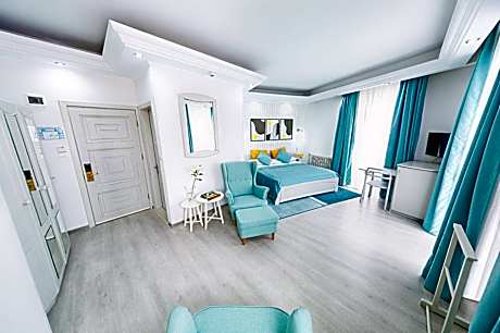 Relax Comfort Suites Hotel