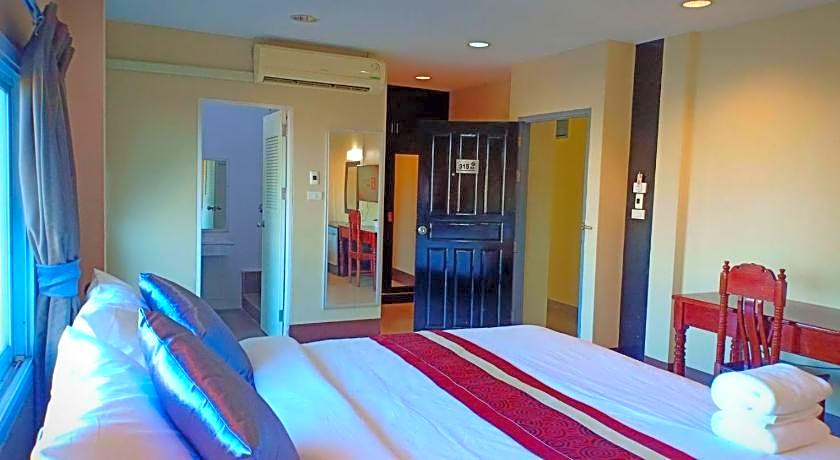 Submukda phoomplace hotel