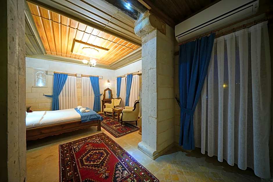 ShoeString Stone House