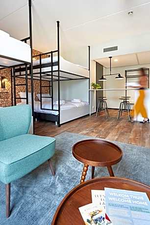 Deluxe Family Room - 8 Beds