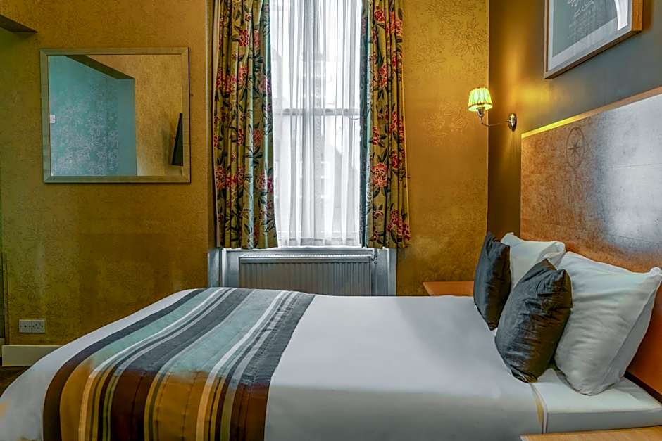 Royal Hotel