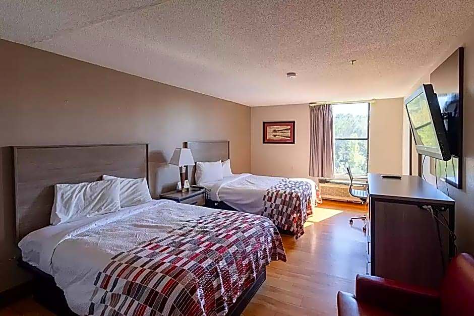 High Point Inn & Suites