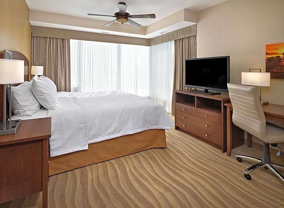 Photo 1 of 8 of 1 King Bed Suite, Sea View