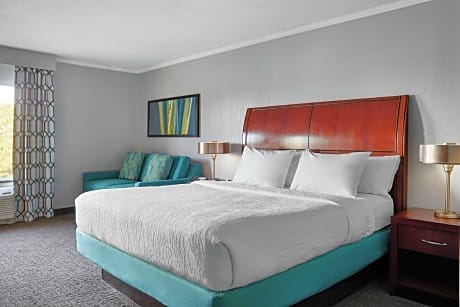 King Room with Sofa Bed - Non-Smoking