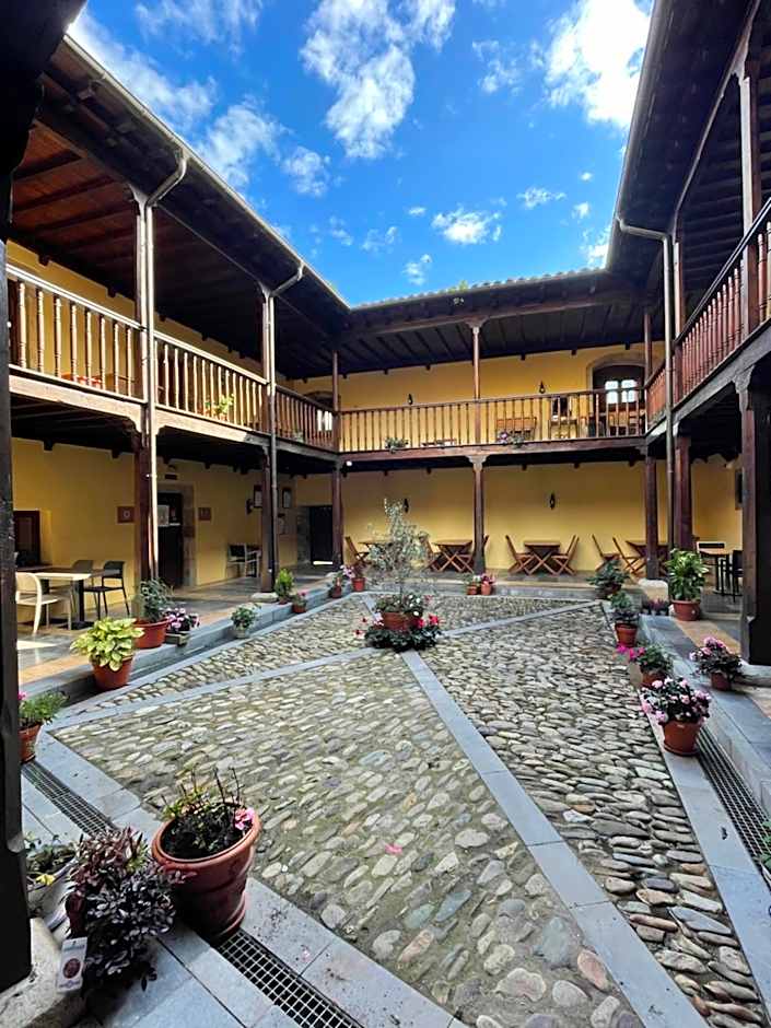 Hotel Castillo Valdes Salas