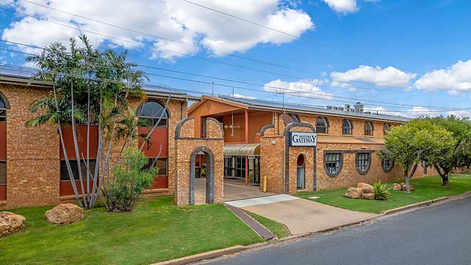 Western Gateway Motel and Apartments