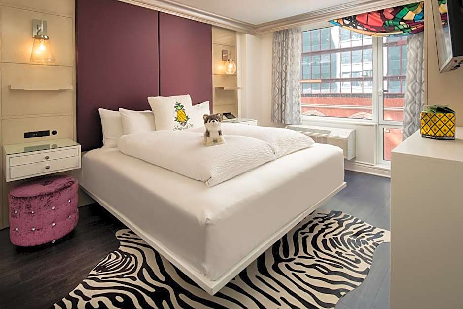 Staypineapple, An Artful Hotel, Midtown