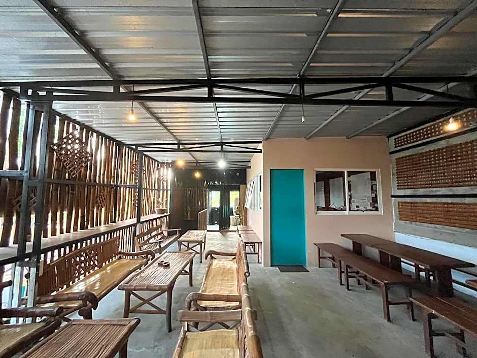 RedDoorz Syariah near Exit Tol Nganjuk